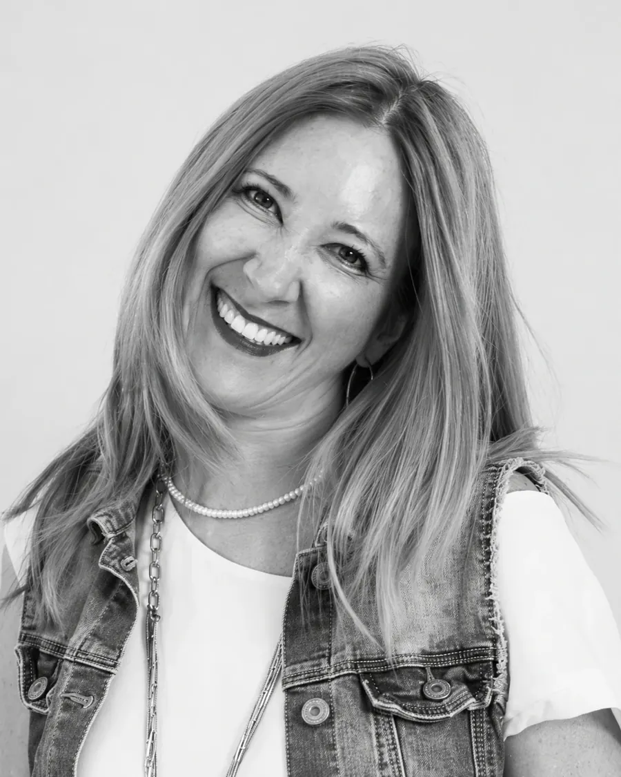 Goldie Yudelevich, founder of The Bridge Idea, in a black-and-white portrait